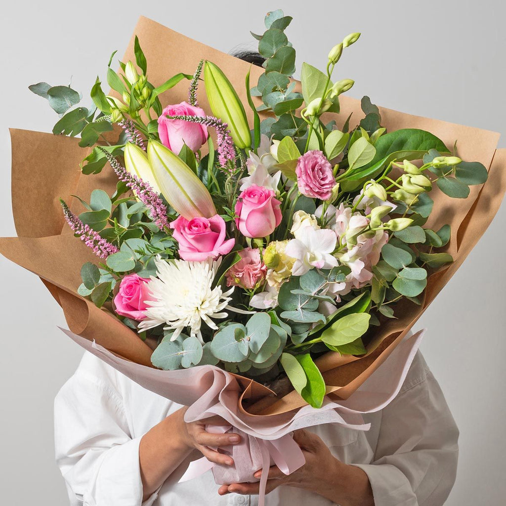 Deluxe Seasonal Pastel Bouquet